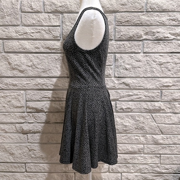 Express gray and black dress - Picture 2 of 4